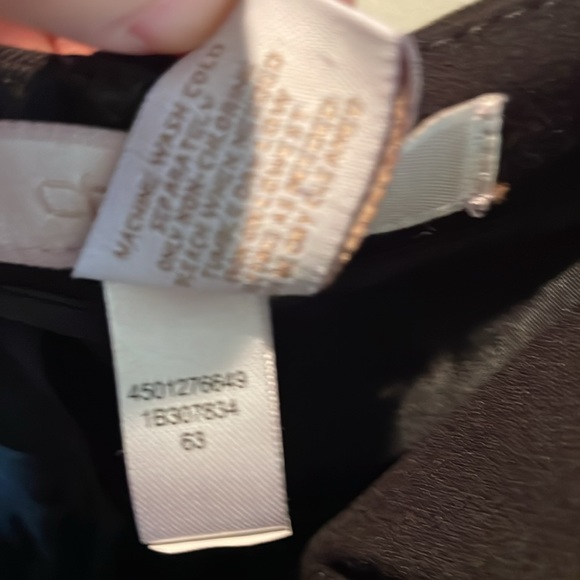 Chico's Black Trousers Slacks Pants. 1.5 Short. Like New - Picture 8 of 9